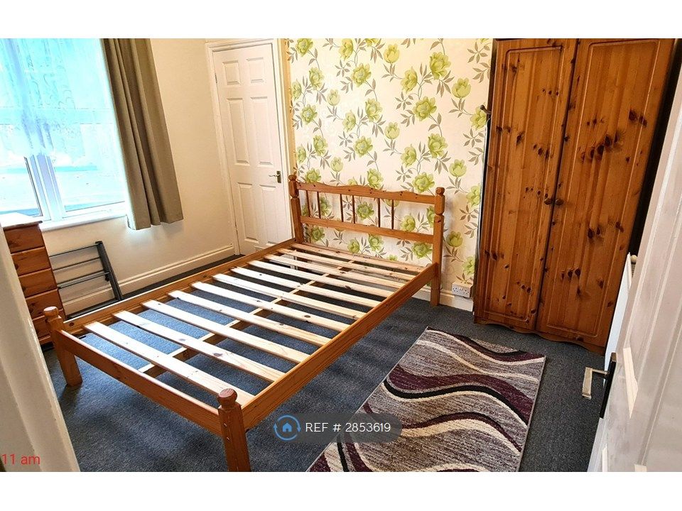 Property photo 3 of 7 Bedroom