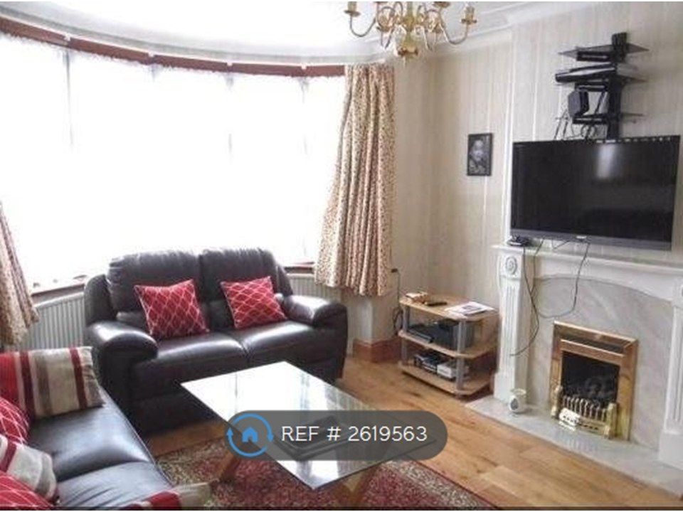 Property photo 2 of 12