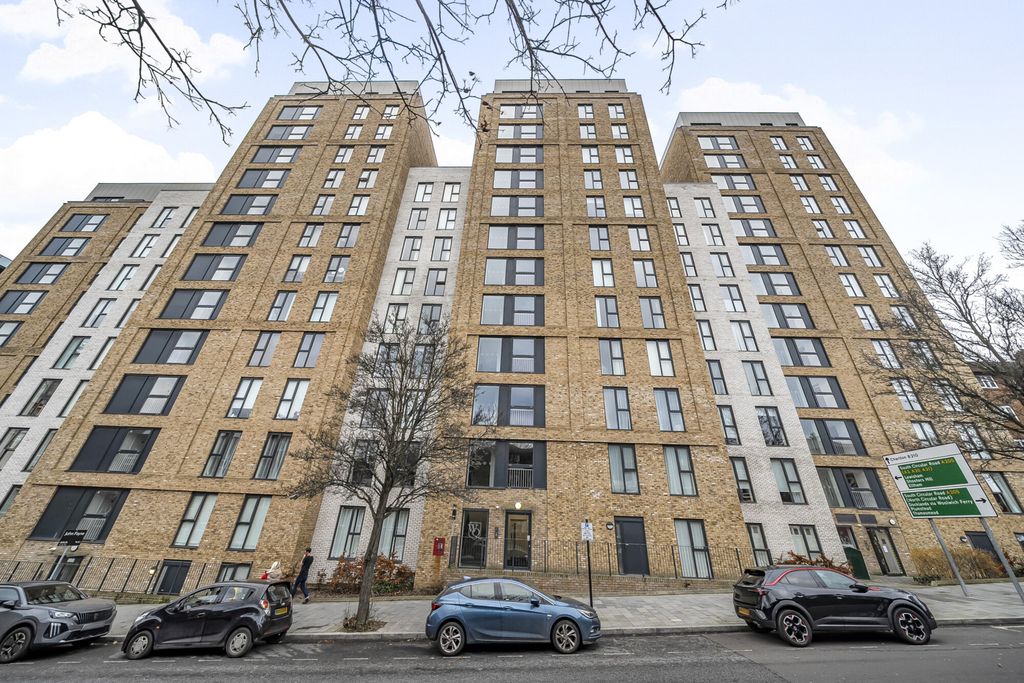 Property photo 1 of 19 External