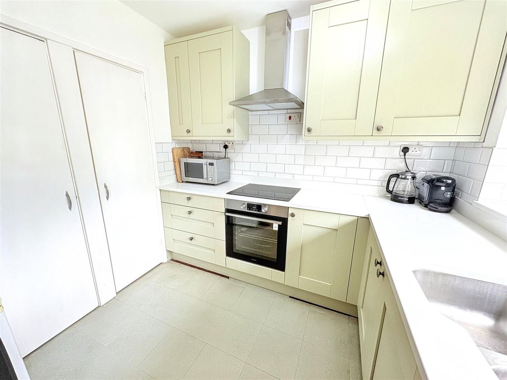Property photo 2 of 15 Kitchen