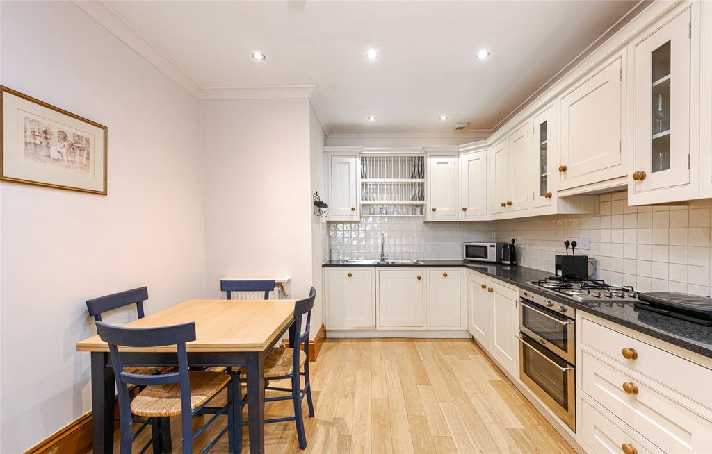 Property photo 2 of 9 Picture No. 14