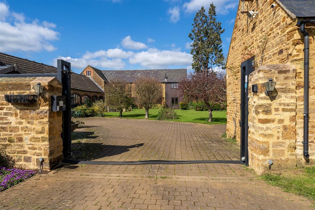 Additional image 35 of 4 bed barn conversion for saleBoughton Grange, Northampton NN2