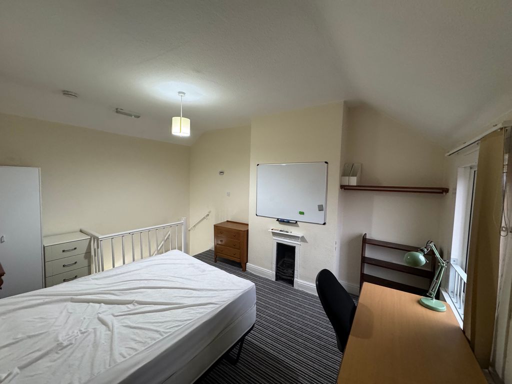 Property photo 2 of 2