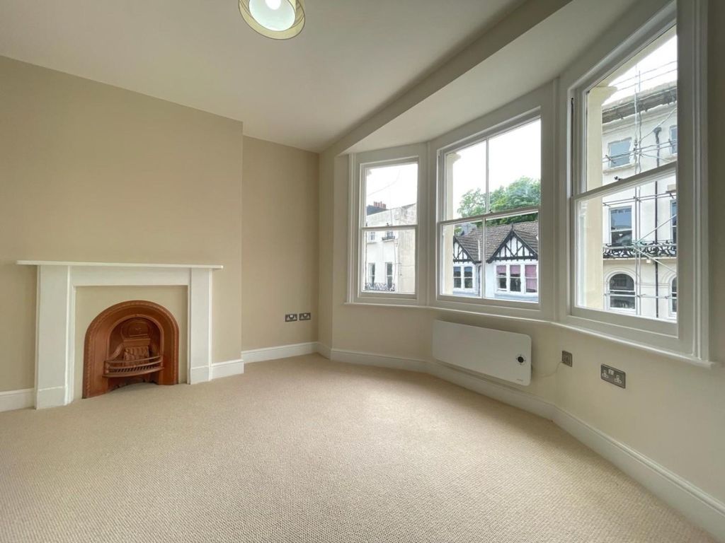 Property photo 1 of 13 4622510