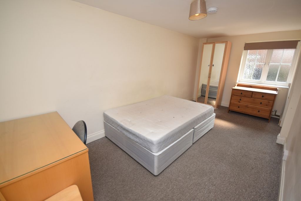 Property photo 3 of 9 Downstairs Bedroom 1