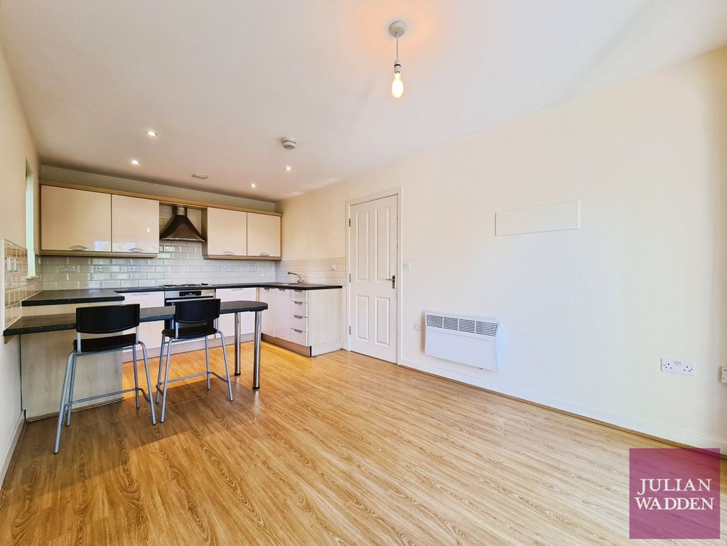 Property photo 2 of 12 Picture No. 11