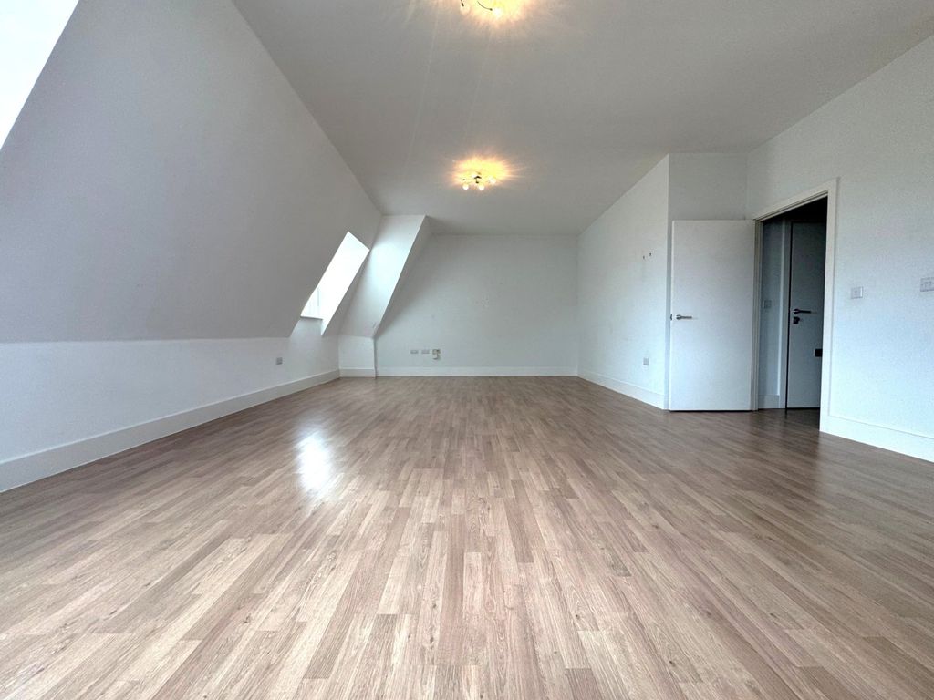 Property photo 3 of 10 Picture No. 31