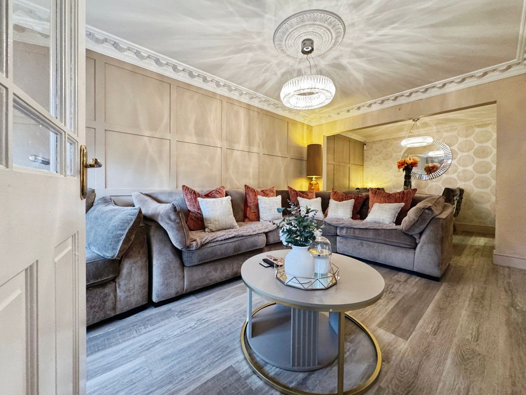 Property photo 2 of 26