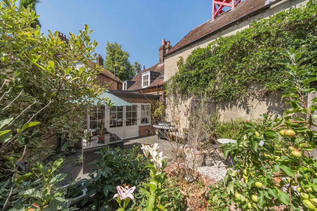 Property photo 3 of 17