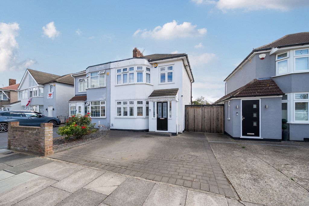 Property photo 1 of 13 1509451-11-6A858d...