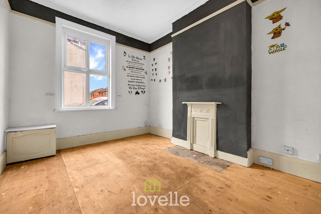Property photo 3 of 19