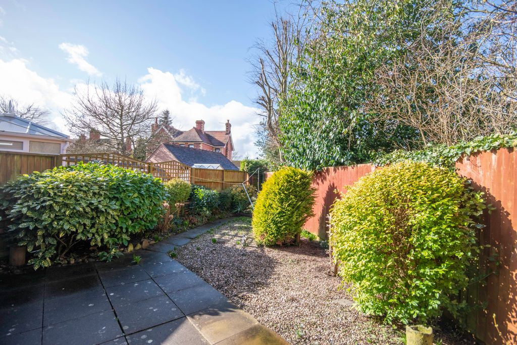 Property photo 3 of 11