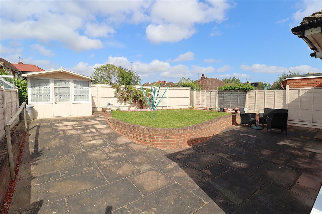 Property photo 2 of 12 Garden 1.Jpg