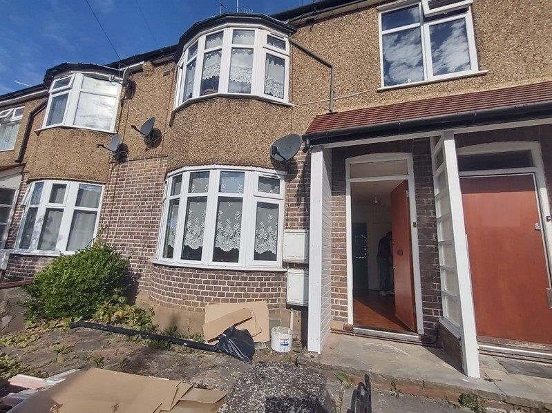 Property photo 1 of 6