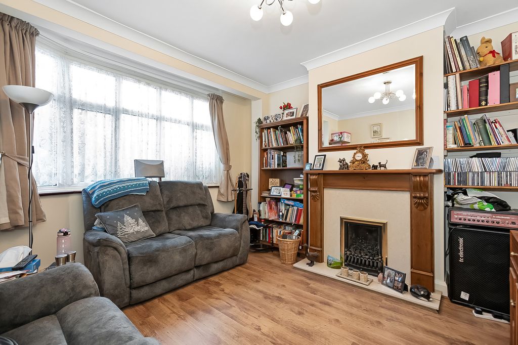 Property photo 2 of 9