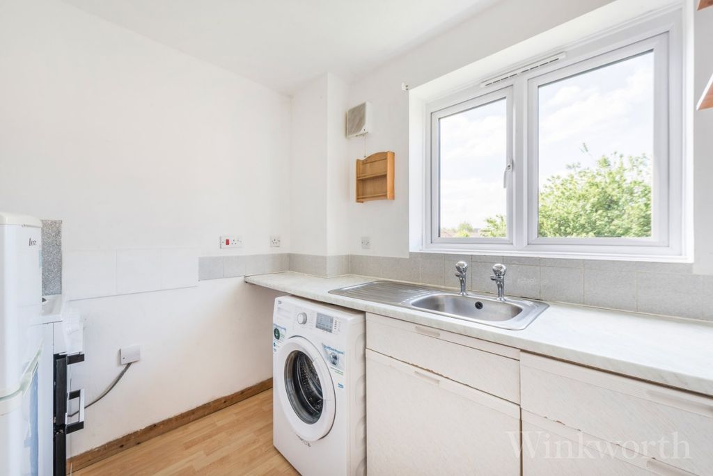 Property photo 3 of 11 Picture No. 11