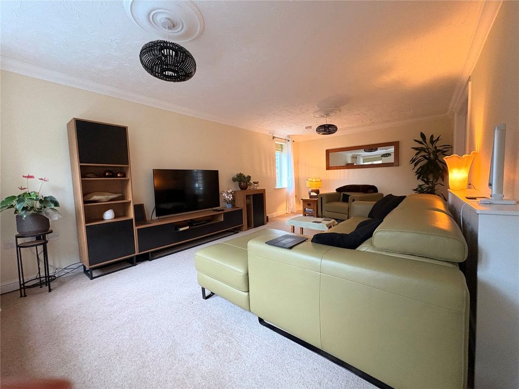 Property photo 2 of 39 Picture No. 51