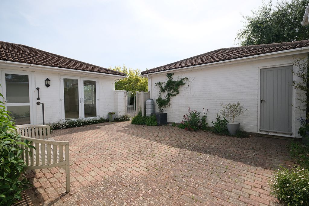 Property photo 3 of 15