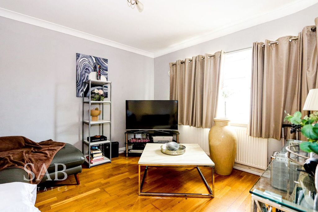 Property photo 1 of 7