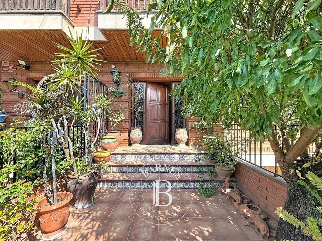 Property photo 3 of 42