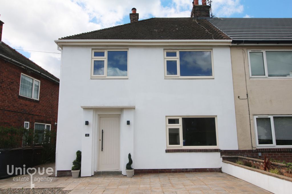 Property photo 1 of 27