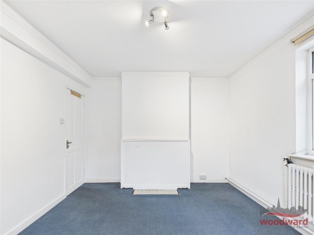 Property photo 3 of 8 Living Room