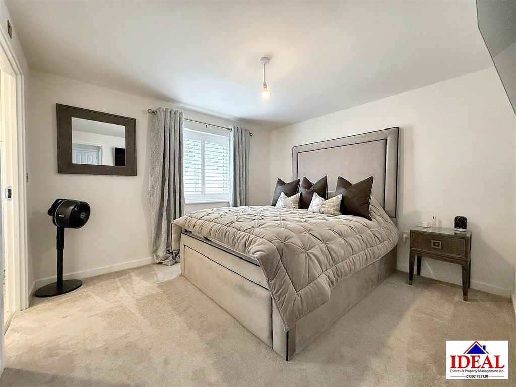 Property photo 3 of 18 Image00027.Jpg