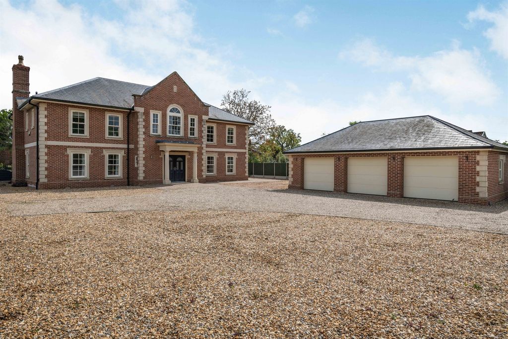 Property photo 1 of 19