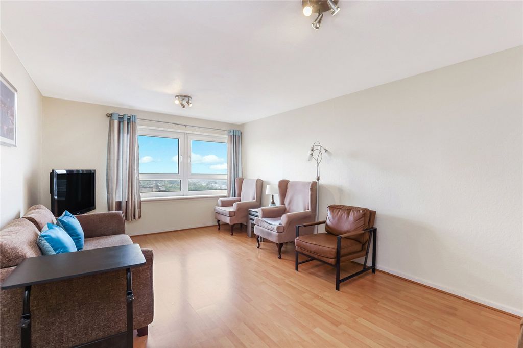 Property photo 3 of 19 Picture No. 03