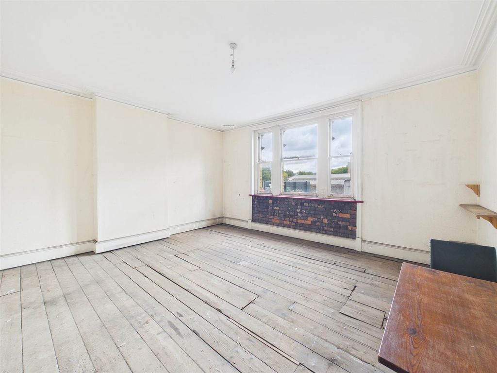 Property photo 2 of 12 3 - Substantial Three-Storey Conversion Opportunit