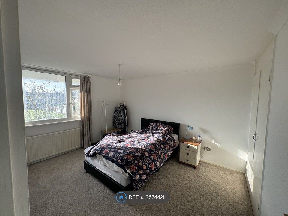 Property photo 3 of 12 Master Bedroom