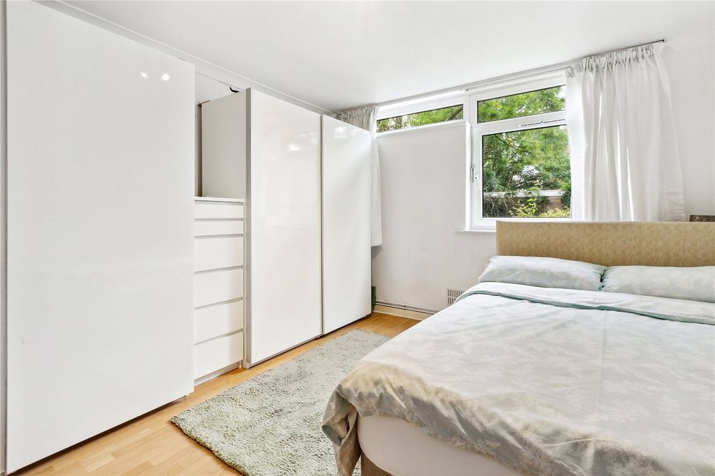 Property photo 3 of 8