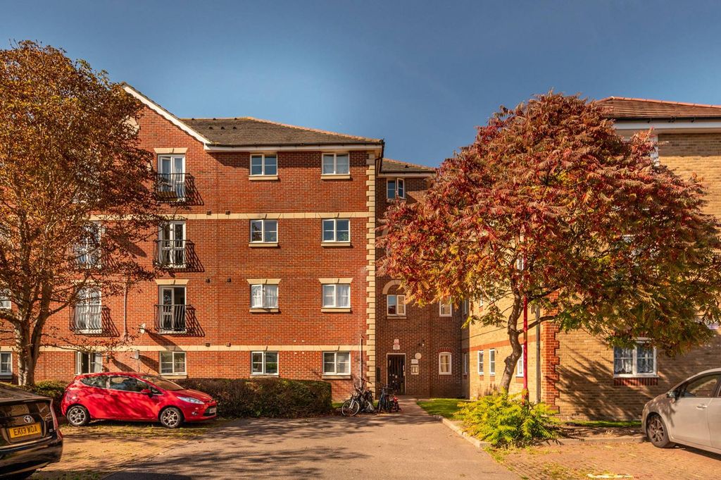 Property photo 2 of 7