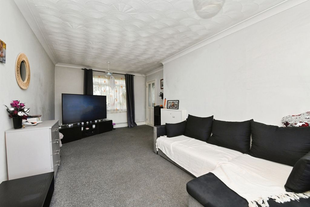 Property photo 2 of 14 Photo