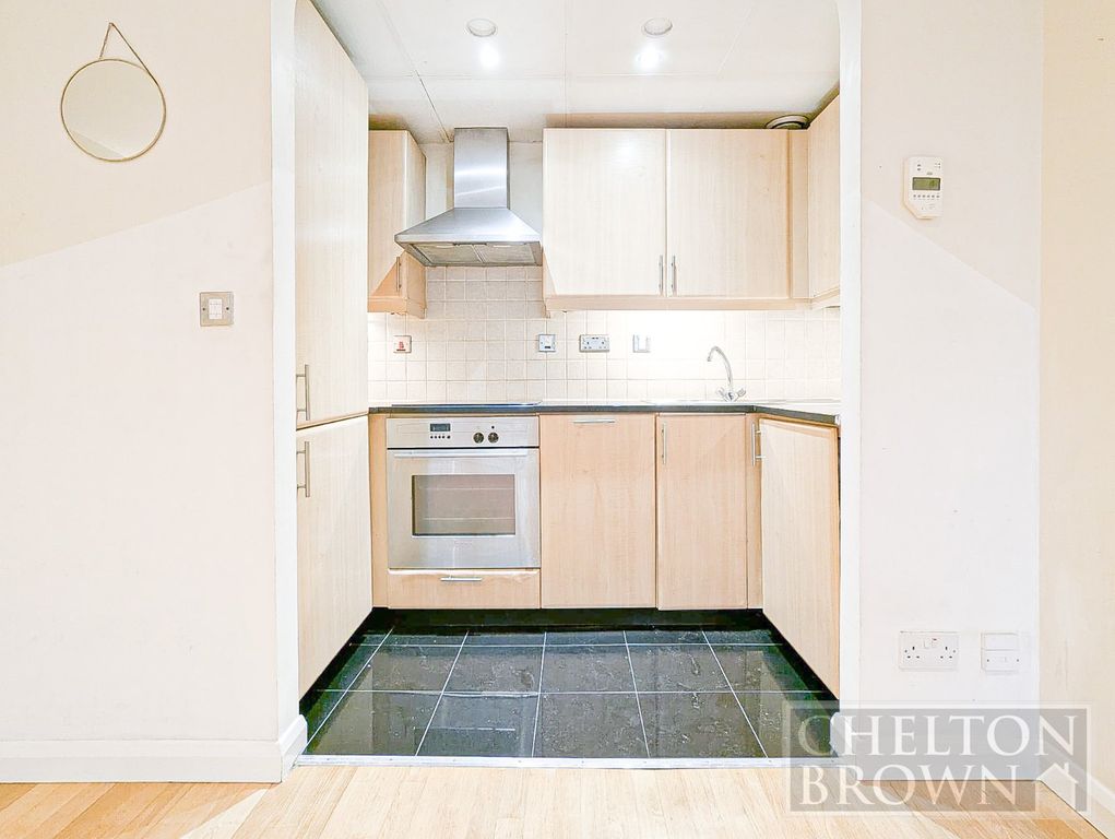 Property photo 2 of 12 Kitchen