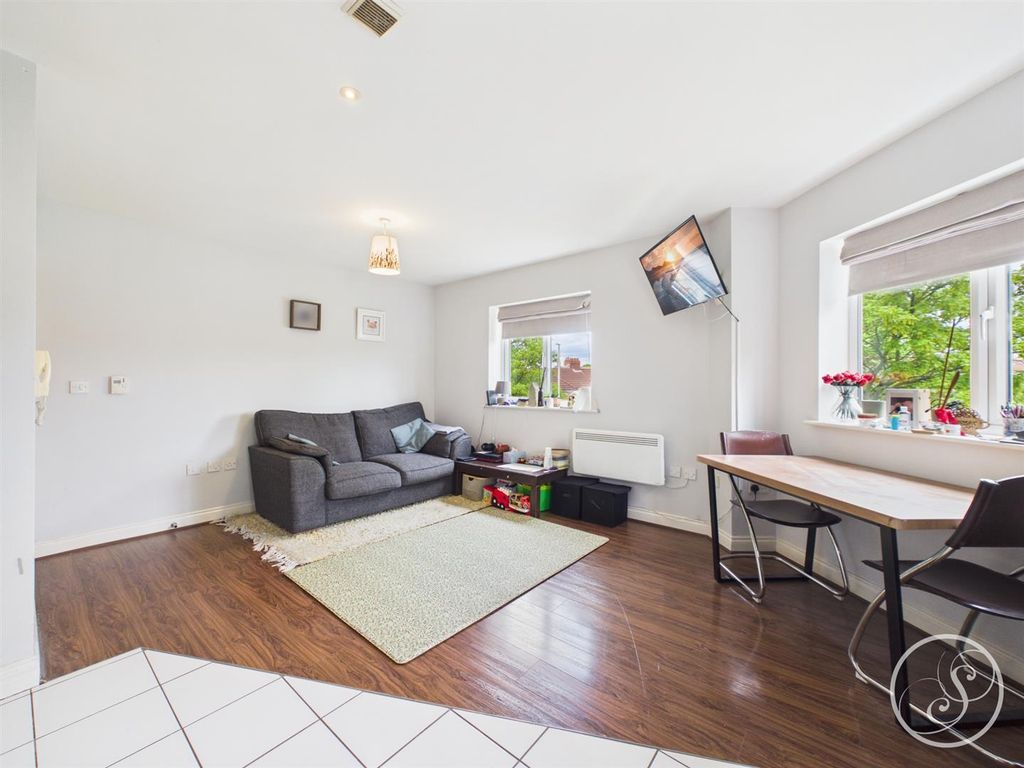 Property photo 3 of 9