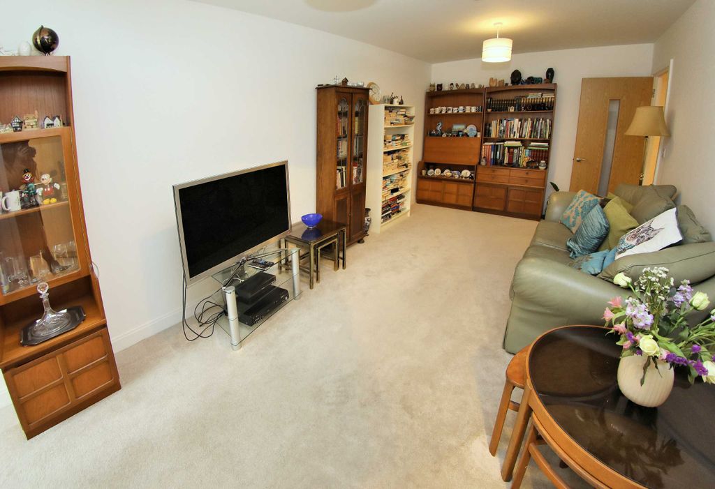 Property photo 3 of 15 Photo