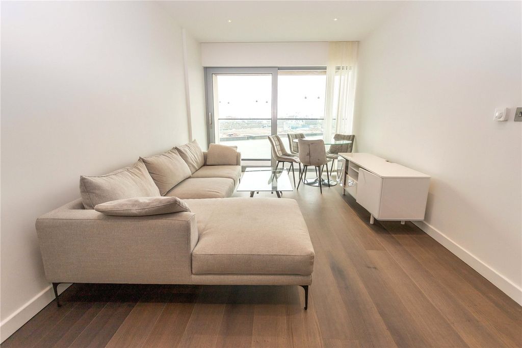 Property photo 3 of 17 Picture No. 14