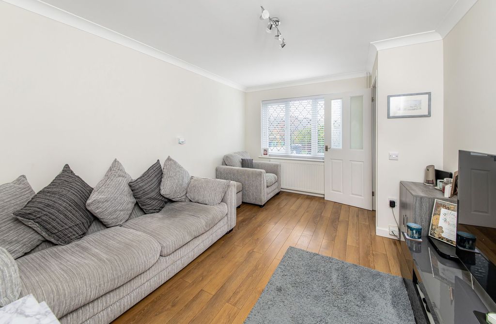 Property photo 3 of 14