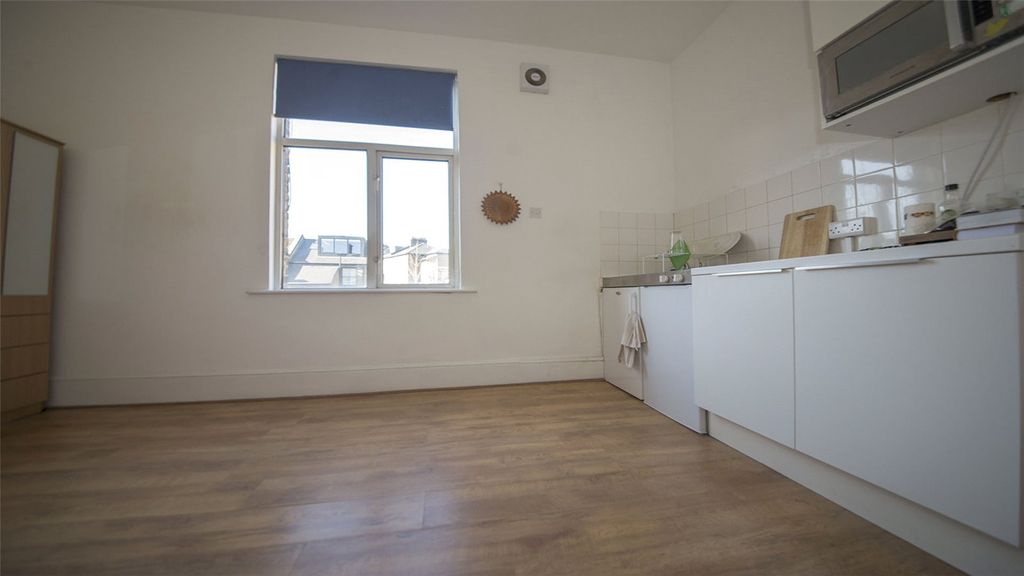 Property photo 2 of 5 Picture No. 03