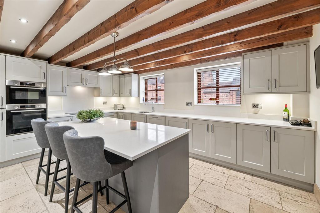 Property photo 3 of 30