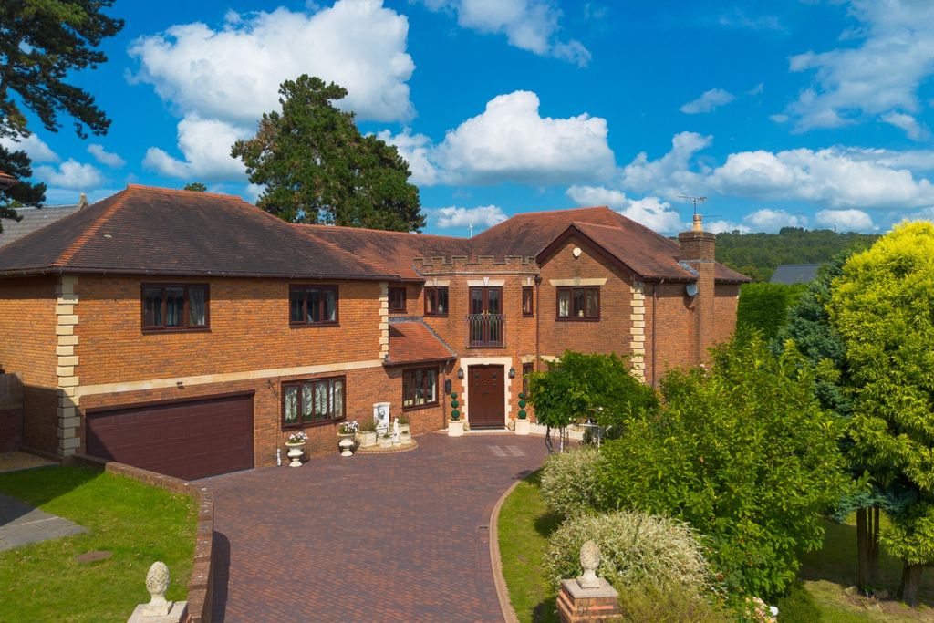Property photo 1 of 55 Award-Winning Media Team On Every Listing_2