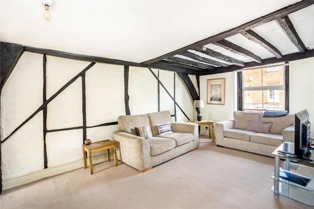 Property photo 1 of 8 Sitting Room