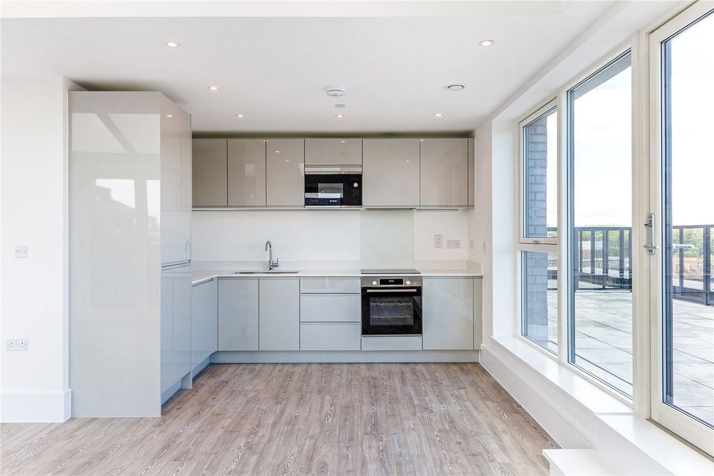 Property photo 3 of 10 B.05.07 Mcarthur's