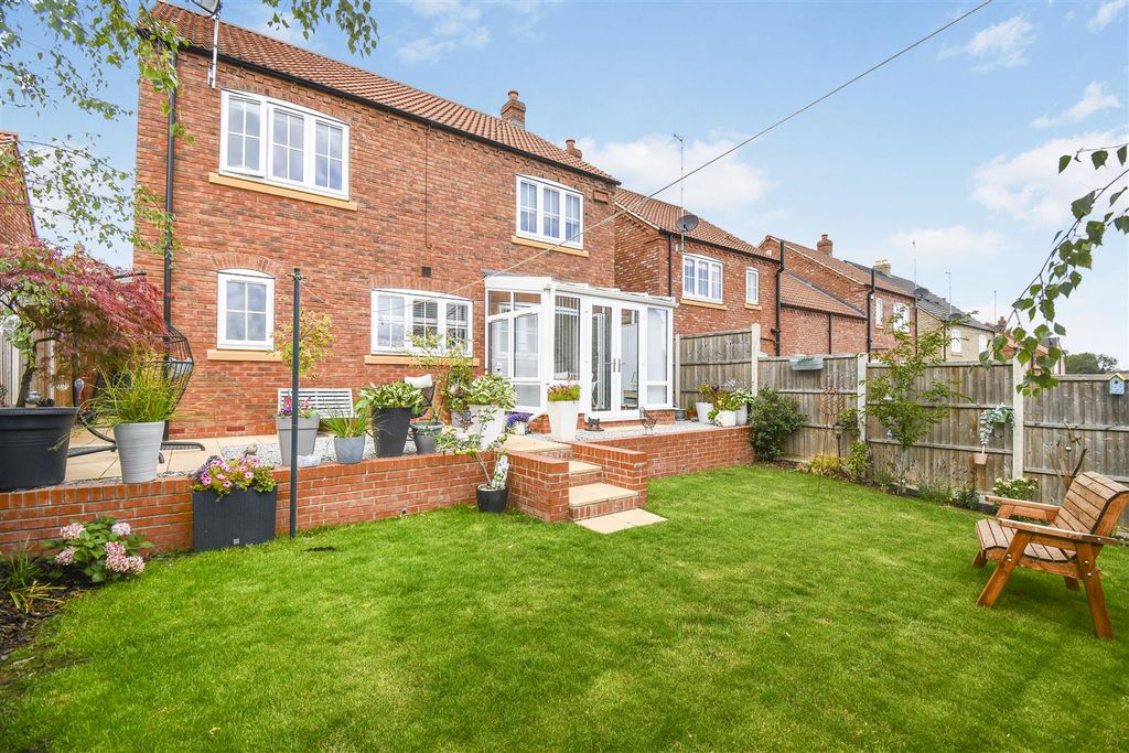 Property photo 2 of 18 Tlc_Ef942Efb-Ab7c-4c55-B1d0-46A370Dfeee8_d9590F2.J