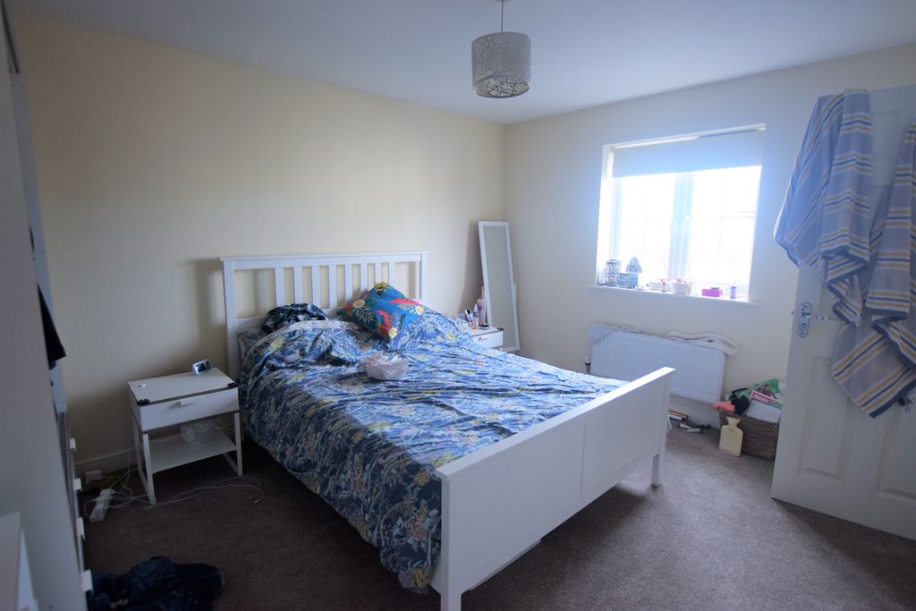 Additional image 8 of 4 bed detached house to rentShutewater Orchard, Bishops Hull, Taunton TA1