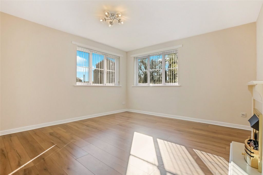 Property photo 2 of 14 Picture No. 18