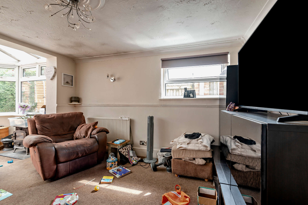 Property photo 3 of 12