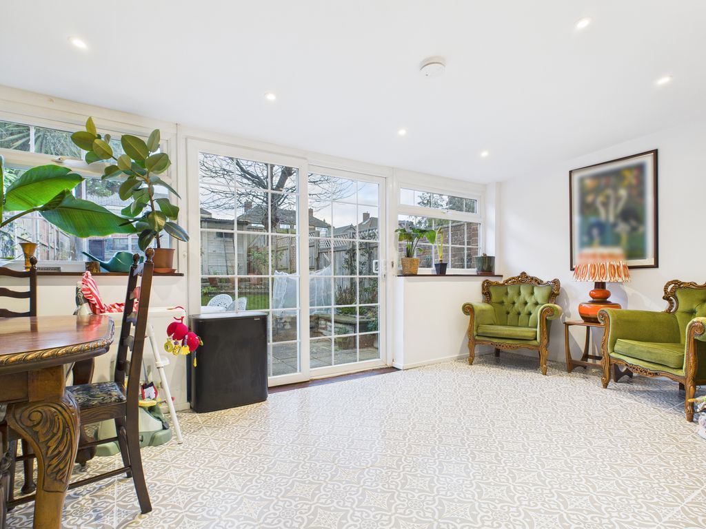 Property photo 3 of 11 Photo 3