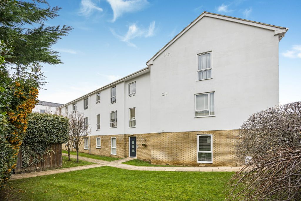 Property photo 2 of 11 Picture No. 24